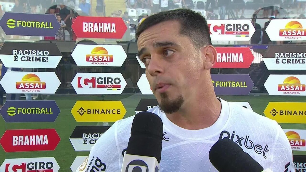 Fagner diz que ideia de jogo do Corinthians não funcionou: 