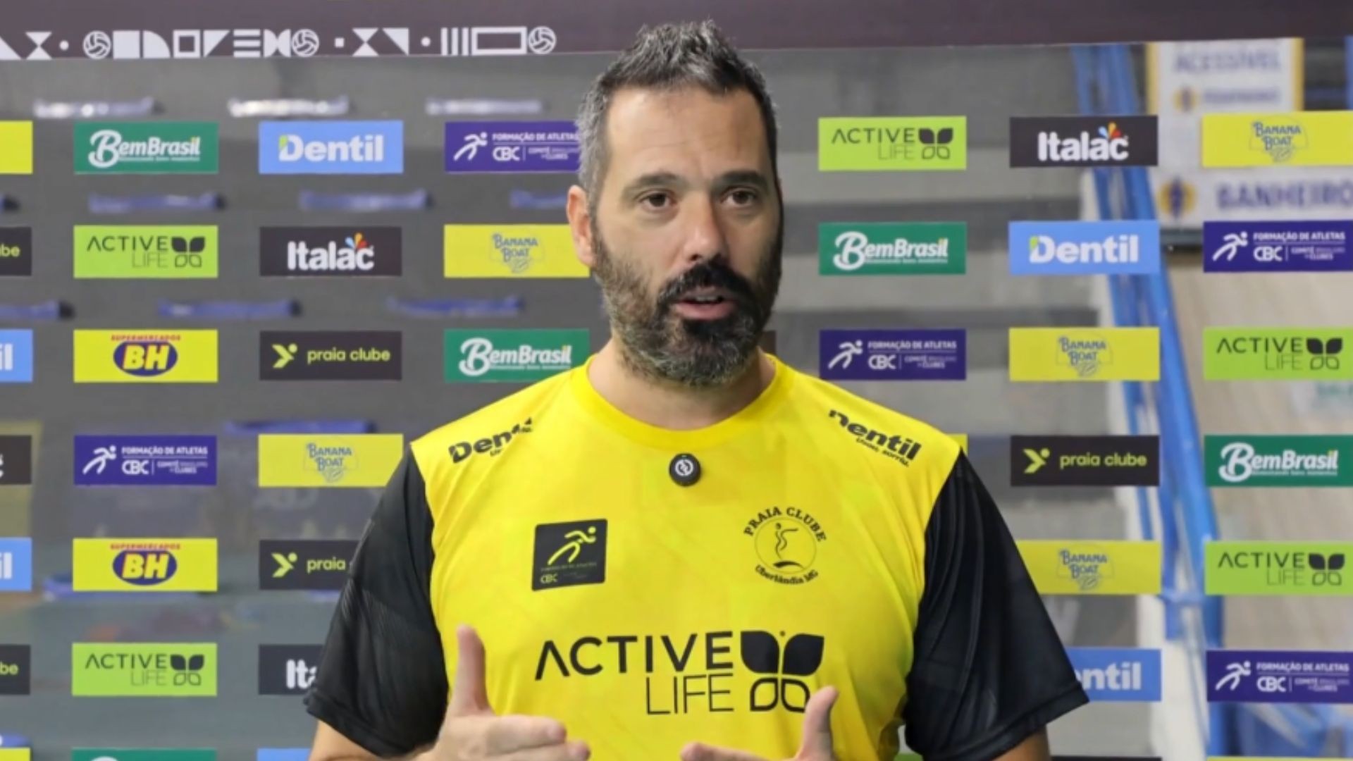 Rui Moreira projeta Supercopa para o Praia e elogia jogadora do rival Osasco: "Nível muito alto"