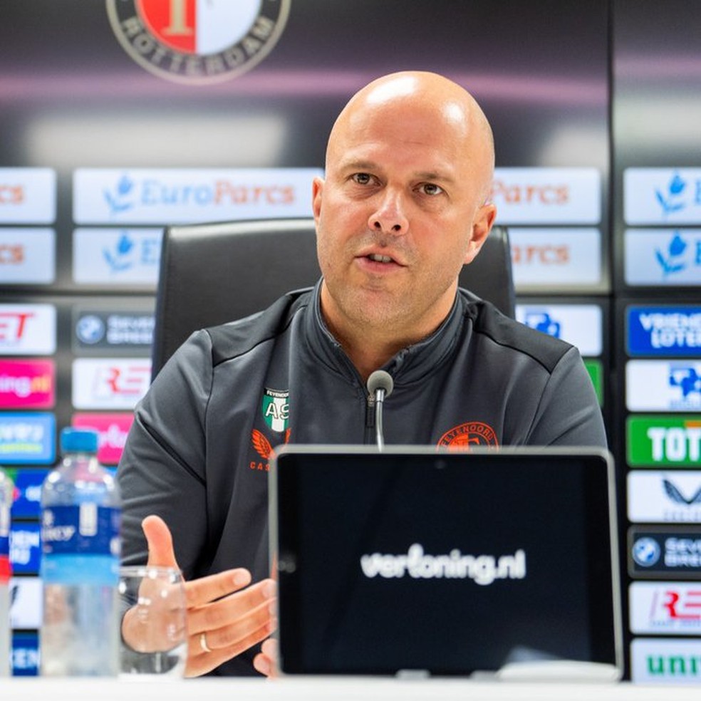 Arne Slot, técnico do Feyenoord, em entrevista coletiva 