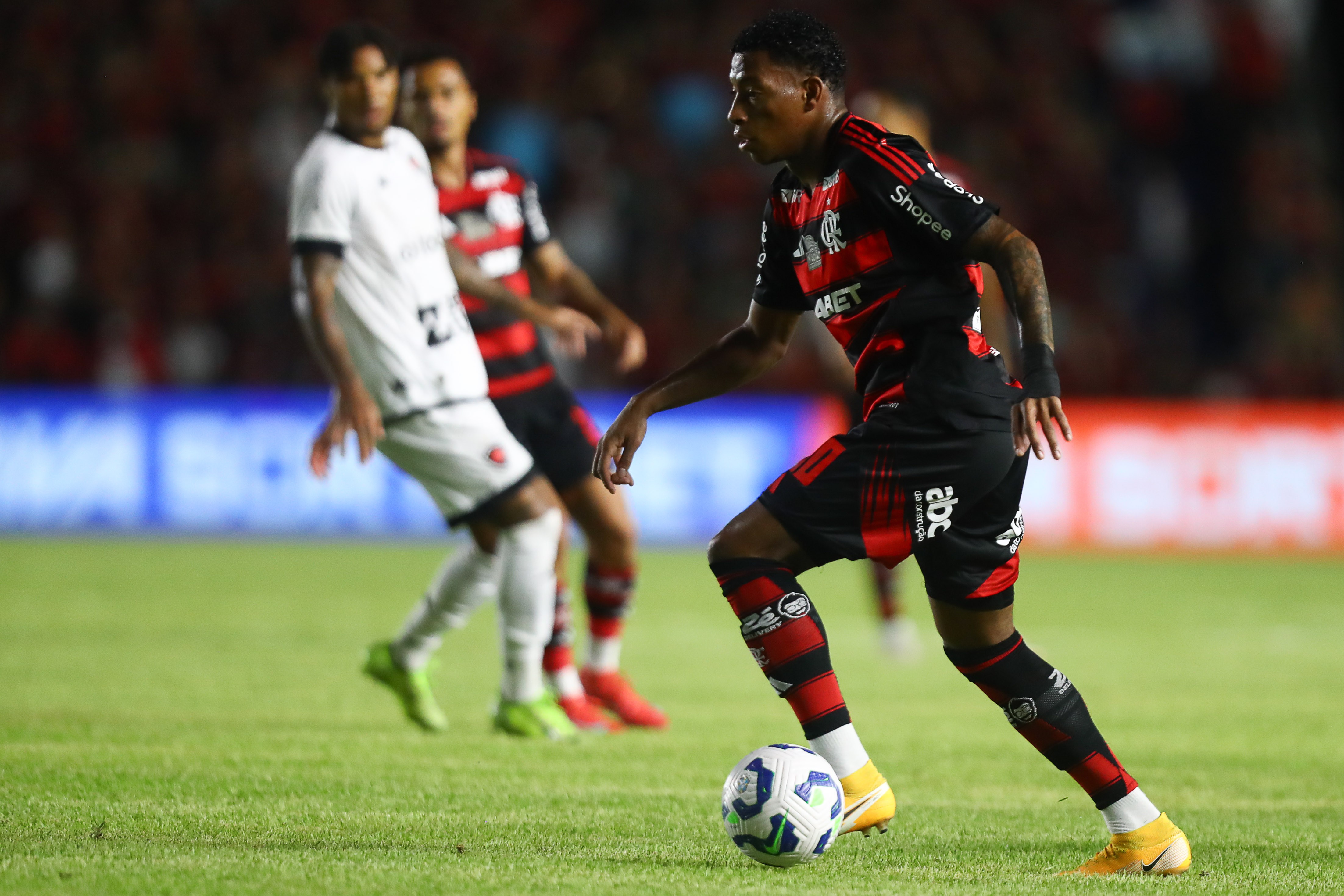 Flamengo publica balanço financeiro do primeiro trimestre; compra de Gonzalo Plata será concluída