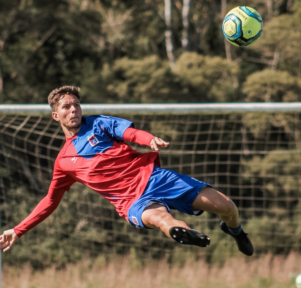 Gabriel Correia pelo Paraná Clube — Foto: Oscar Felipe/Paraná