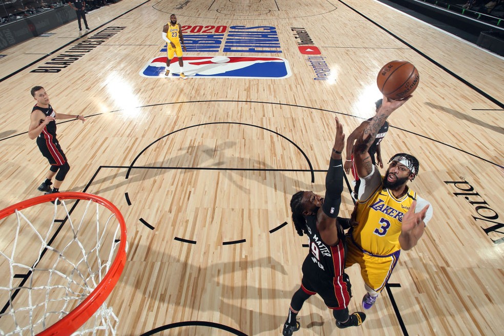 Lakers e Miami iniciam finais da NBA nesta quarta-feira