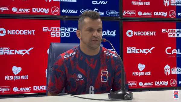 Eltinho volta depois de 18 anos a jogar pelo Paraná Clube e deseja