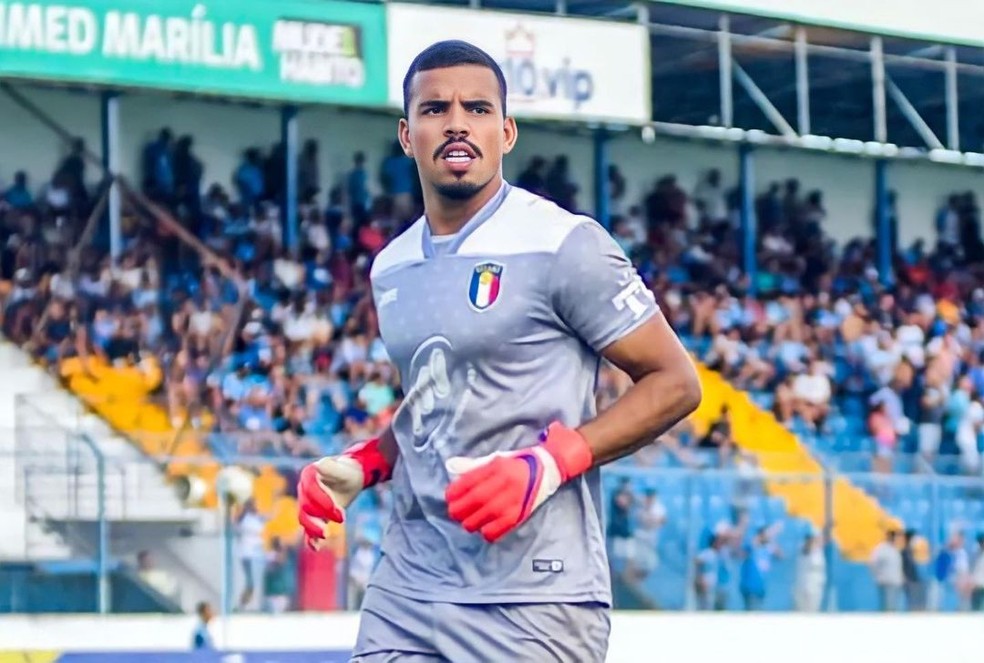 Felipe Nicolas, novo goleiro do Marília — Marília reforços