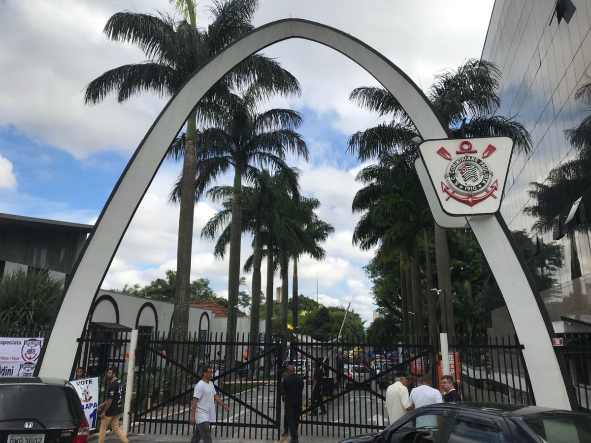 Quem vota? Como funciona? Saiba tudo sobre a eleição do Corinthians