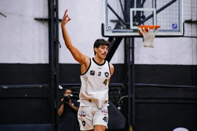 São José Basketball contrata o pivô Paulo Scheuer, ex-Botafogo