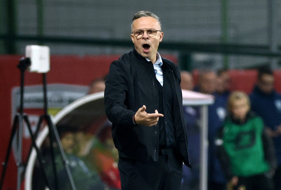 Ouahbi está invicto após cinco jogos no comando da seleção principal — Foto: REUTERS/Catherine Steenkeste/File Photo