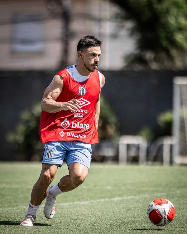 Willian vai ao Allianz Parque pela primeira vez após polêmica com criptomoedas no Palmeiras