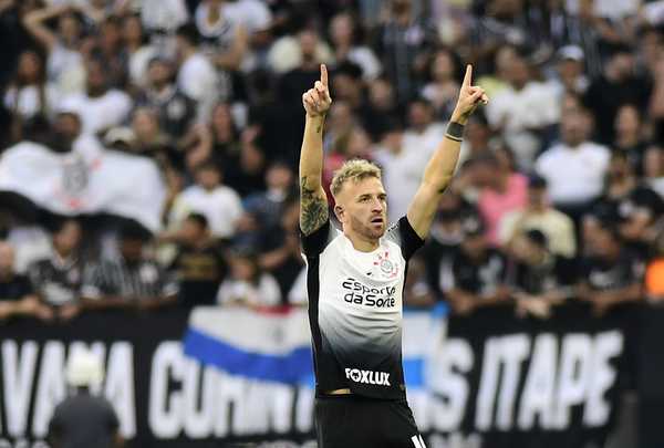 SERÁ VENDIDO? Corinthians negocia venda de Pedro Henrique com o Ceará