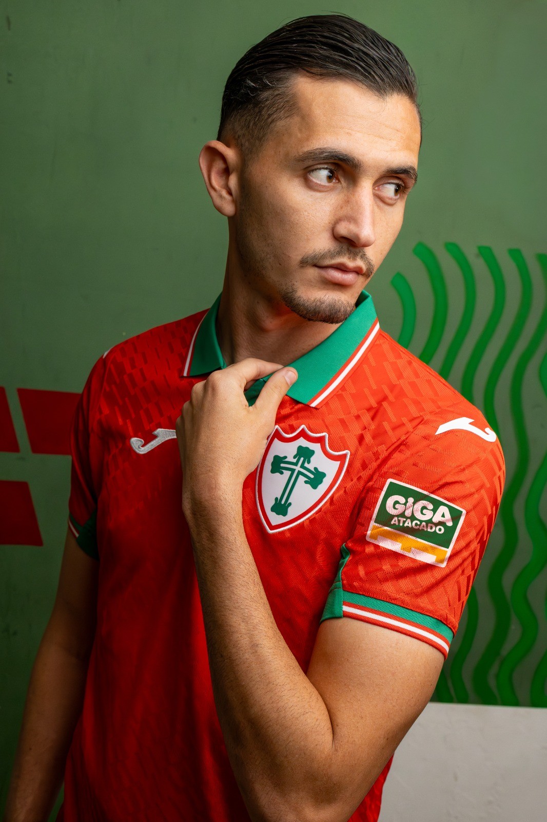Portuguesa anuncia novo patrocinador para mangas da camisa