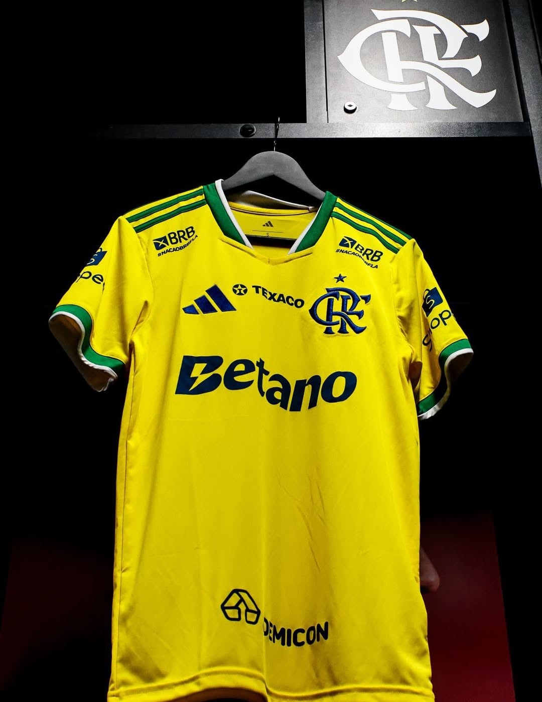 Flamengo lança camisa inspirada na Copa do Mundo; veja imagens