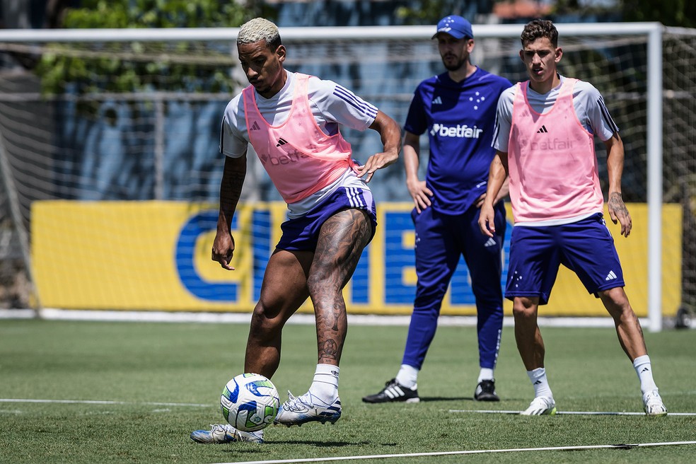 Se recuperando de lesão, Wesley Gasolina completa um ano de Cruzeiro