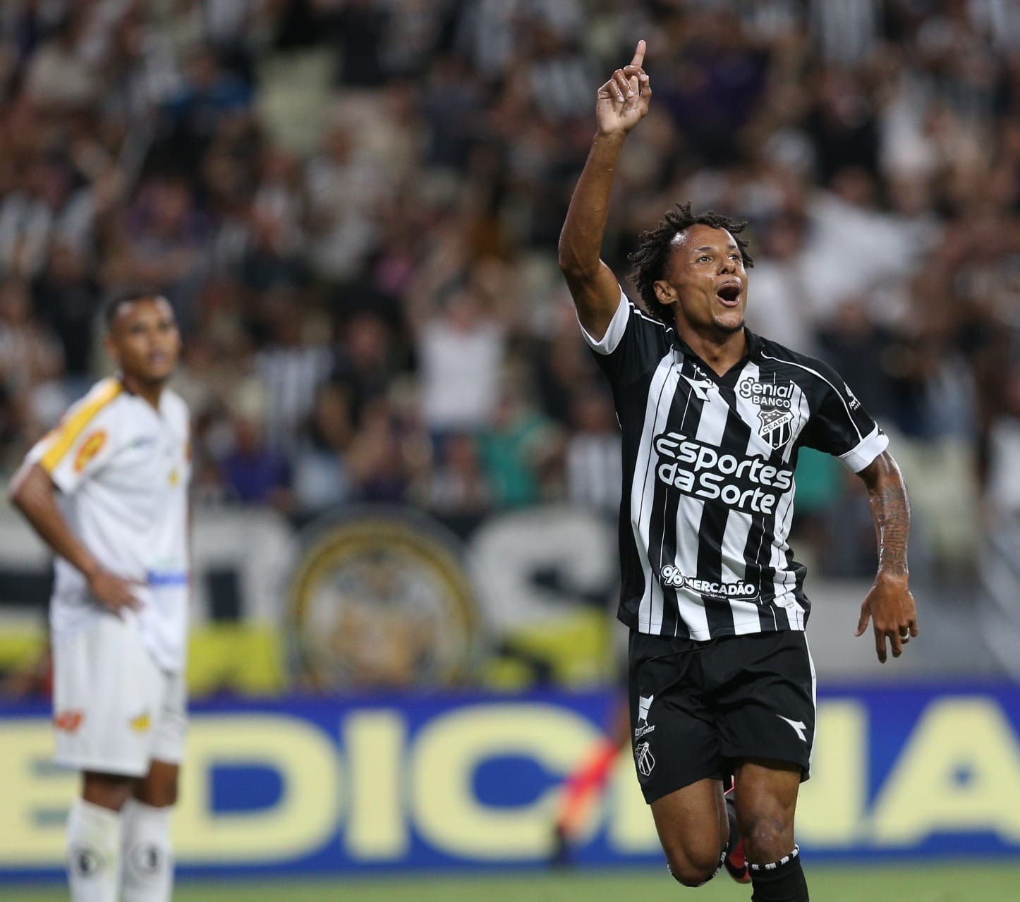 Ex-CSA, Rian Santana faz primeiro gol por novo clube na Série B; assista