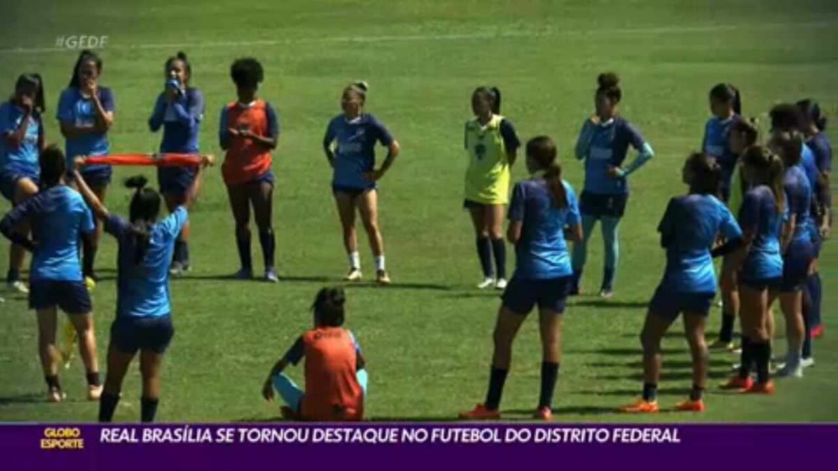 Palmeiras anuncia técnica Camilla Orlando para o time feminino