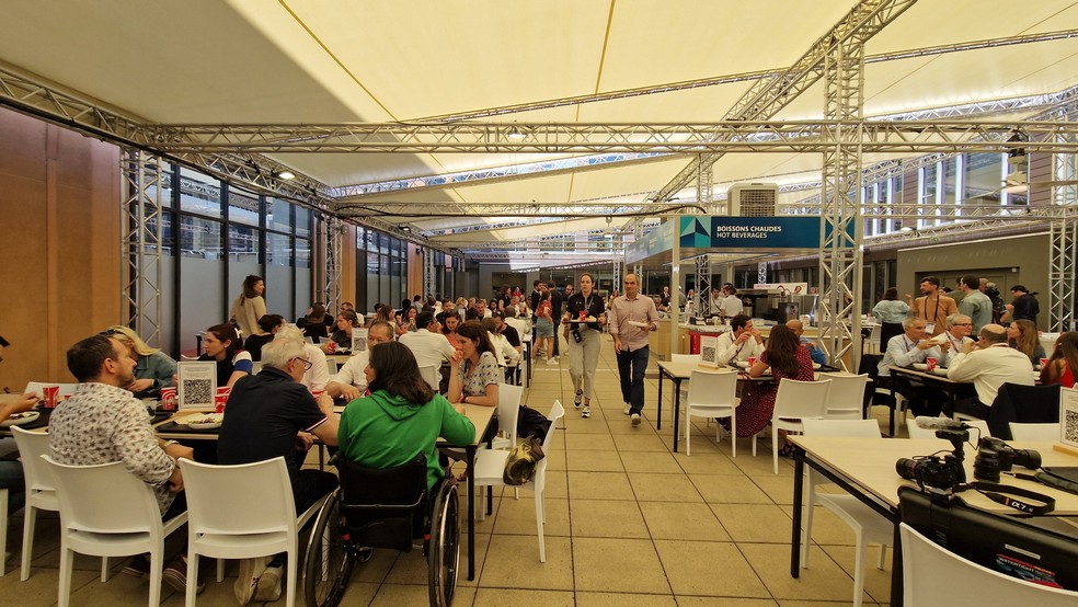 Restaurante da Vila Olímpica de Paris — Foto: Lorena Dillon