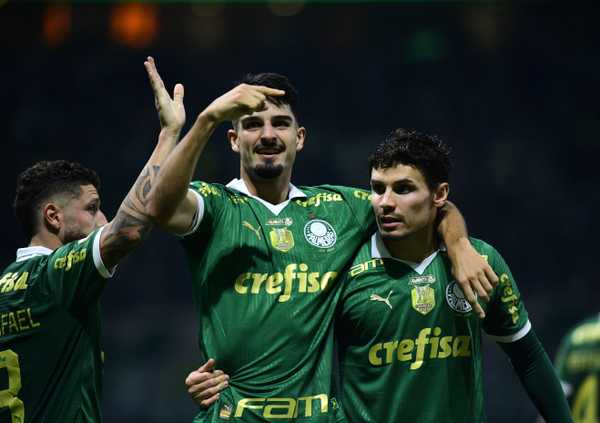 Retomada de Gustavo Veiga impulsiona bom momento do Palmeiras na temporada.