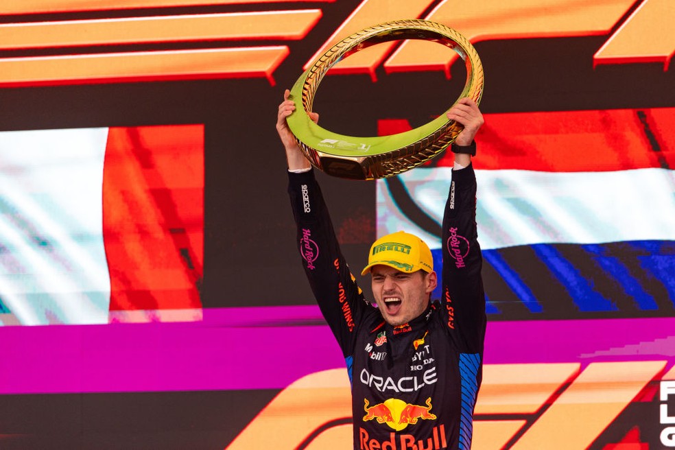 Max Verstappen celebra vitória no GP de São Paulo da F1 em 2024 — Foto: Kym Illman/Getty Images