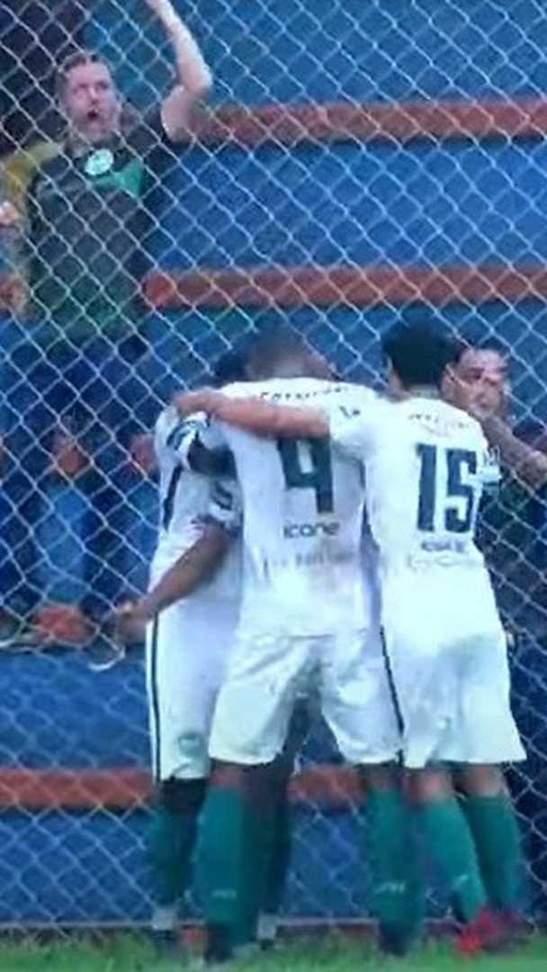 Partida do Carioca sub-20 entre Serra Macaense x Carapebus é interrompida  por tiroteio; VEJA VÍDEO
