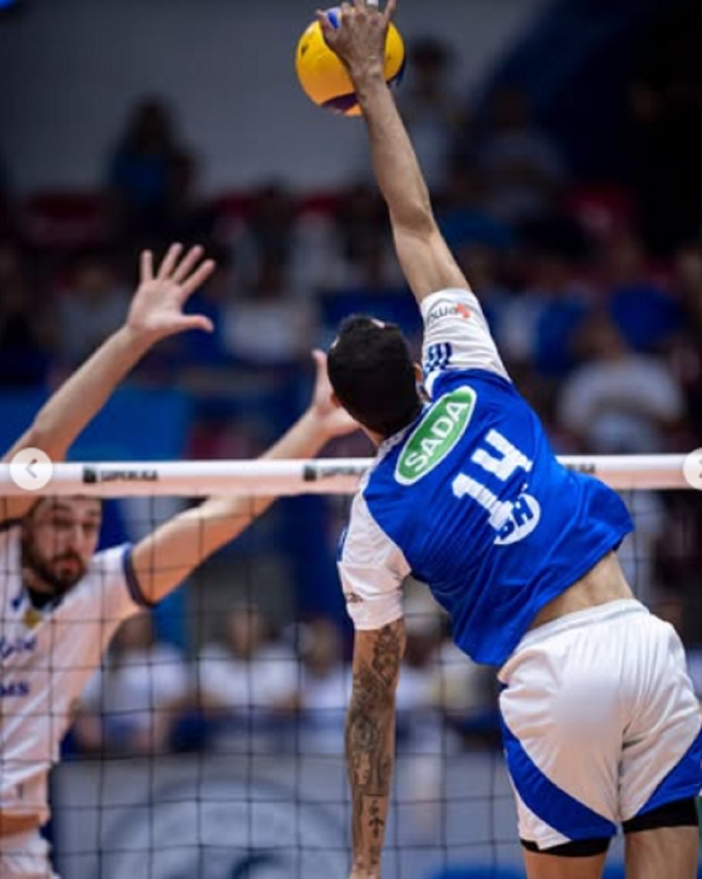 Raposa vai melhor e vence clássico  — Foto: Agência i7/Sada Cruzeiro