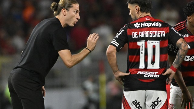 Filipe Luís e Arrascaeta em Flamengo x Estudiantes
