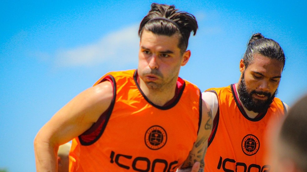 Uruguaio disputou cinco jogos pela Desportiva Ferroviária-ES — Foto: Ricardo Miquimba