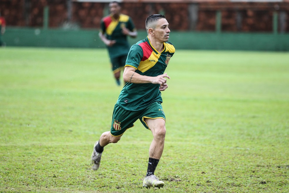 Pimentinha volta ao ataque do Sampaio contra o CRB — Foto: Ronald Felipe/SCFC