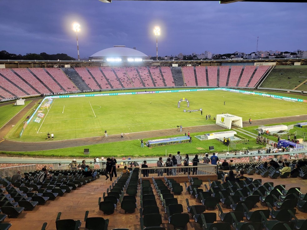 Parque do Sabiá no dia 4 de novembro, para América-MG x Atlético-MG — Foto: Rodrigo Fonseca