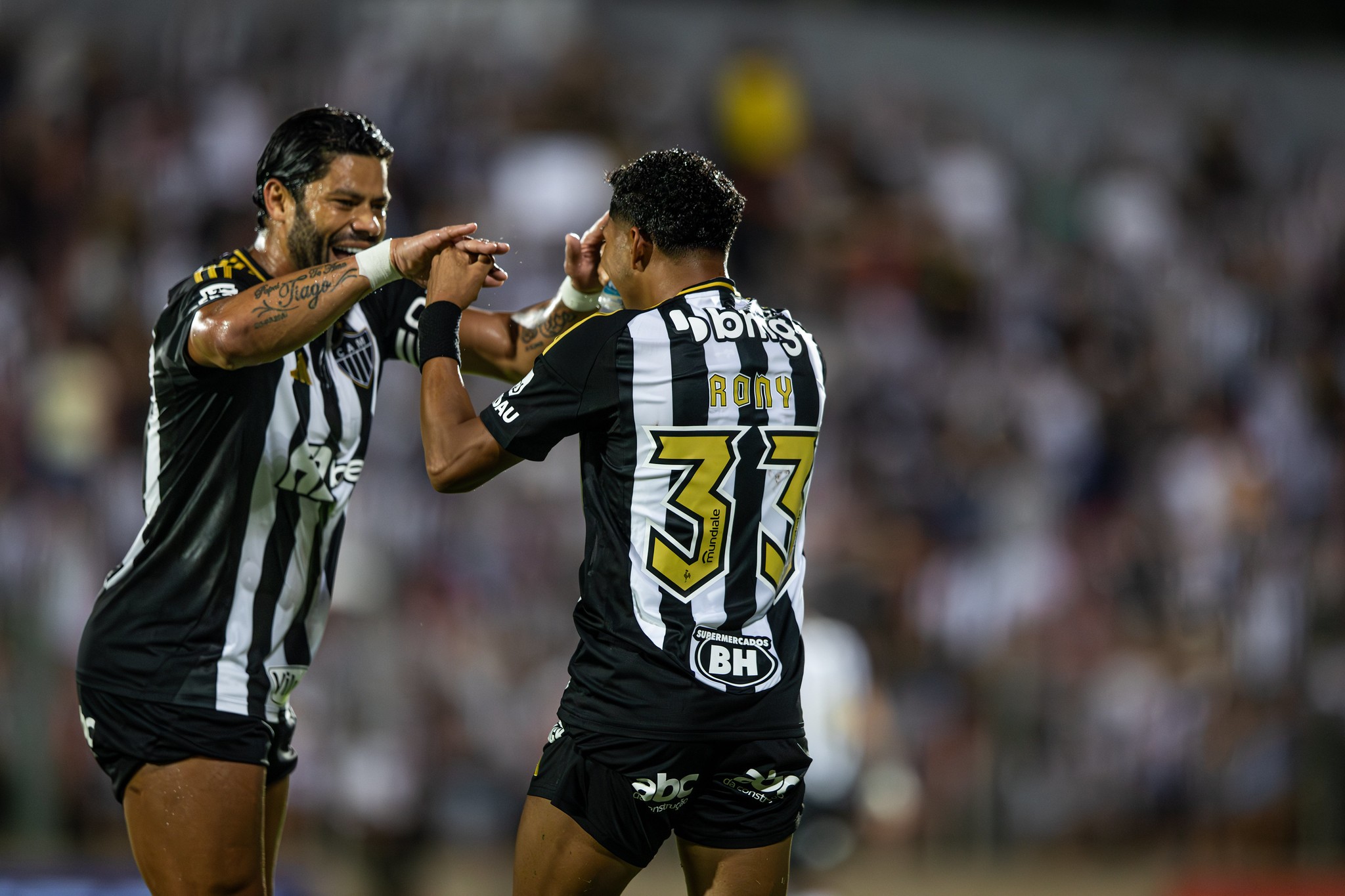 Sensationell! Everson Brilha Und Atlético Mg Schreiben Fußballgeschichte Gegen Flamengo! - sz7o1jf