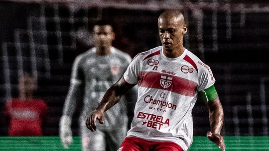 CRB anuncia rescisão de contrato com zagueiro Anderson Conceição