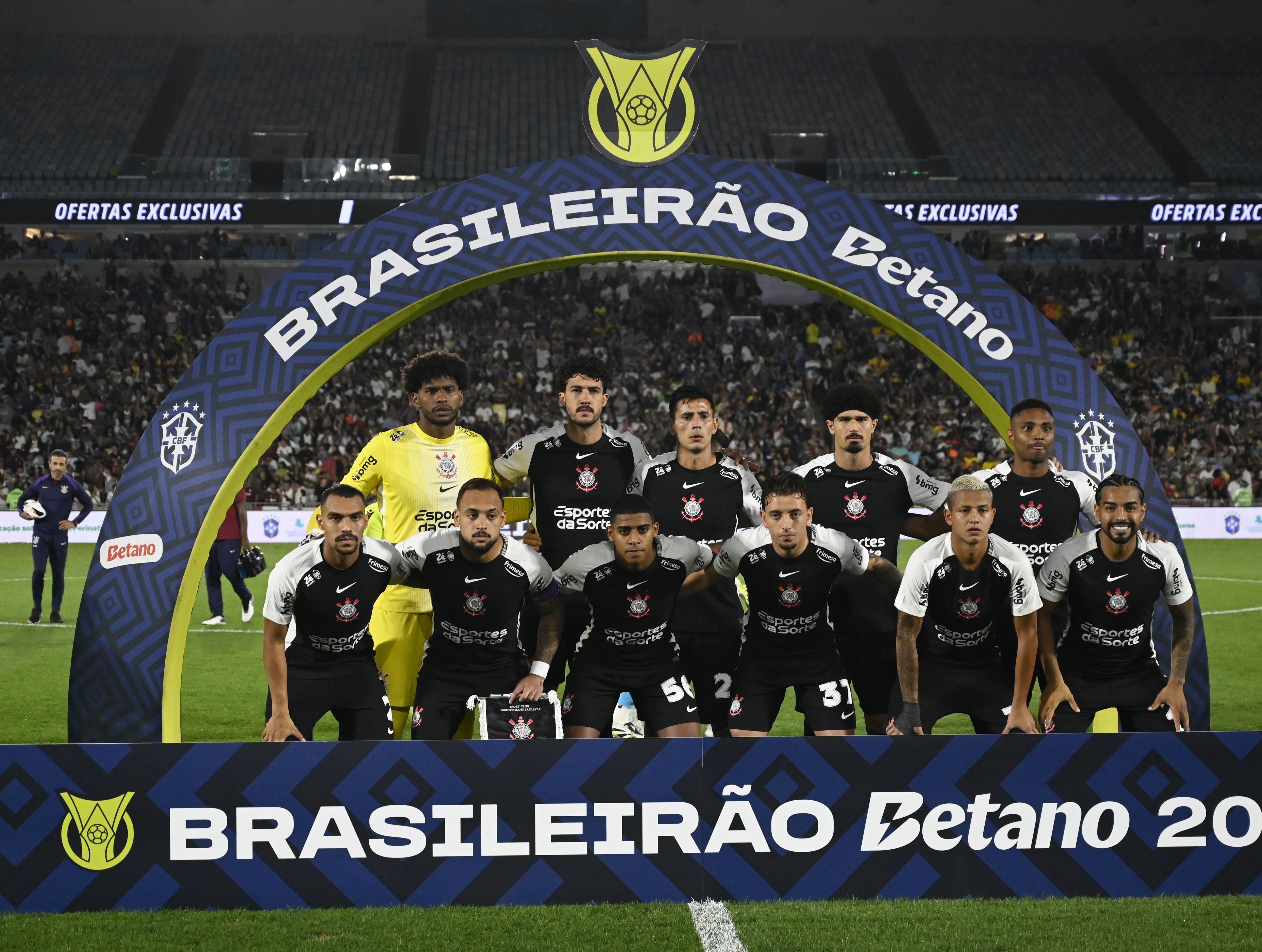 Corinthians brilha na defesa e garante vitória contra o Fluminense