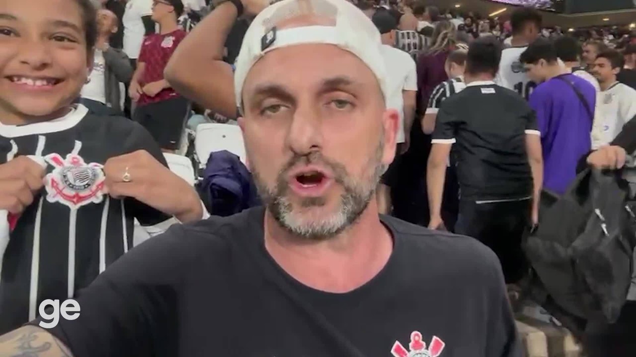 Na escola com Pedrinho como a joia do Corinthians se divide entre os estudos e o futebol