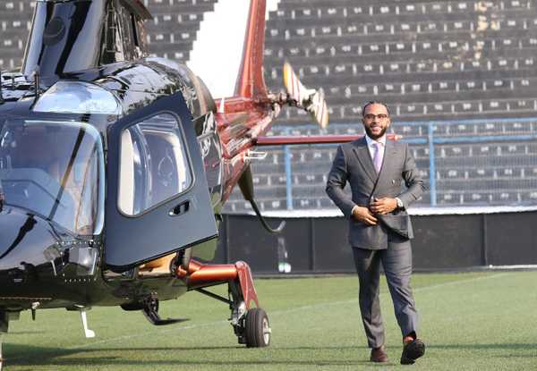 Do helicóptero à festa: primeiras 24 horas de Memphis no Corinthians