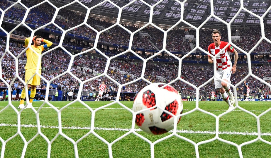 Thiago Silva já fez pênaltis idênticos ao do Mundial por PSG e seleção -  Placar - O futebol sem barreiras para você
