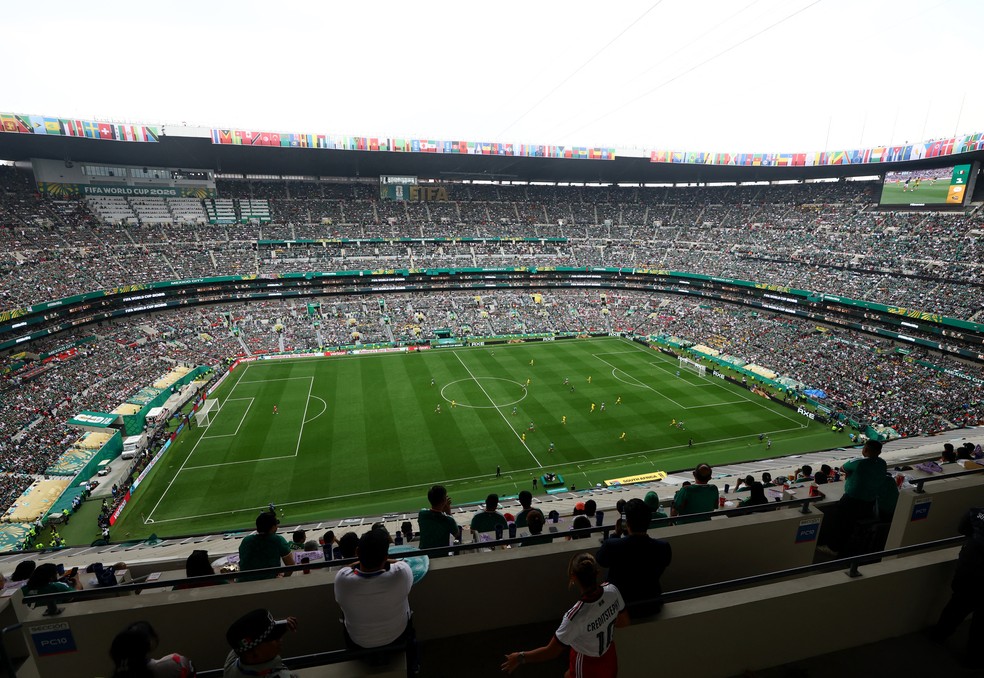 Torcida lotou o Estádio Azteca para México x África do Sul - Estádio Azteca