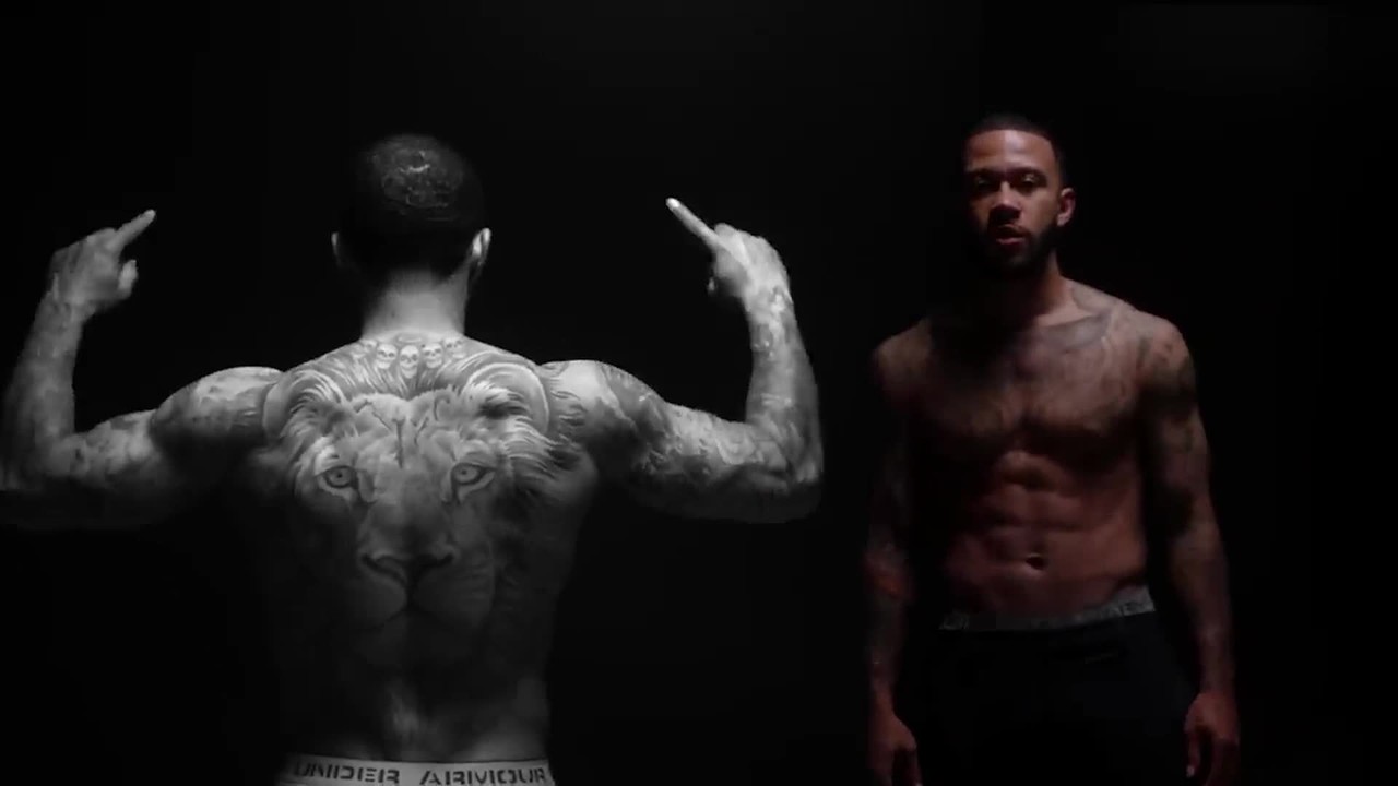 Memphis Depay tem carreira paralela como rapper e música com nome do Corinthians