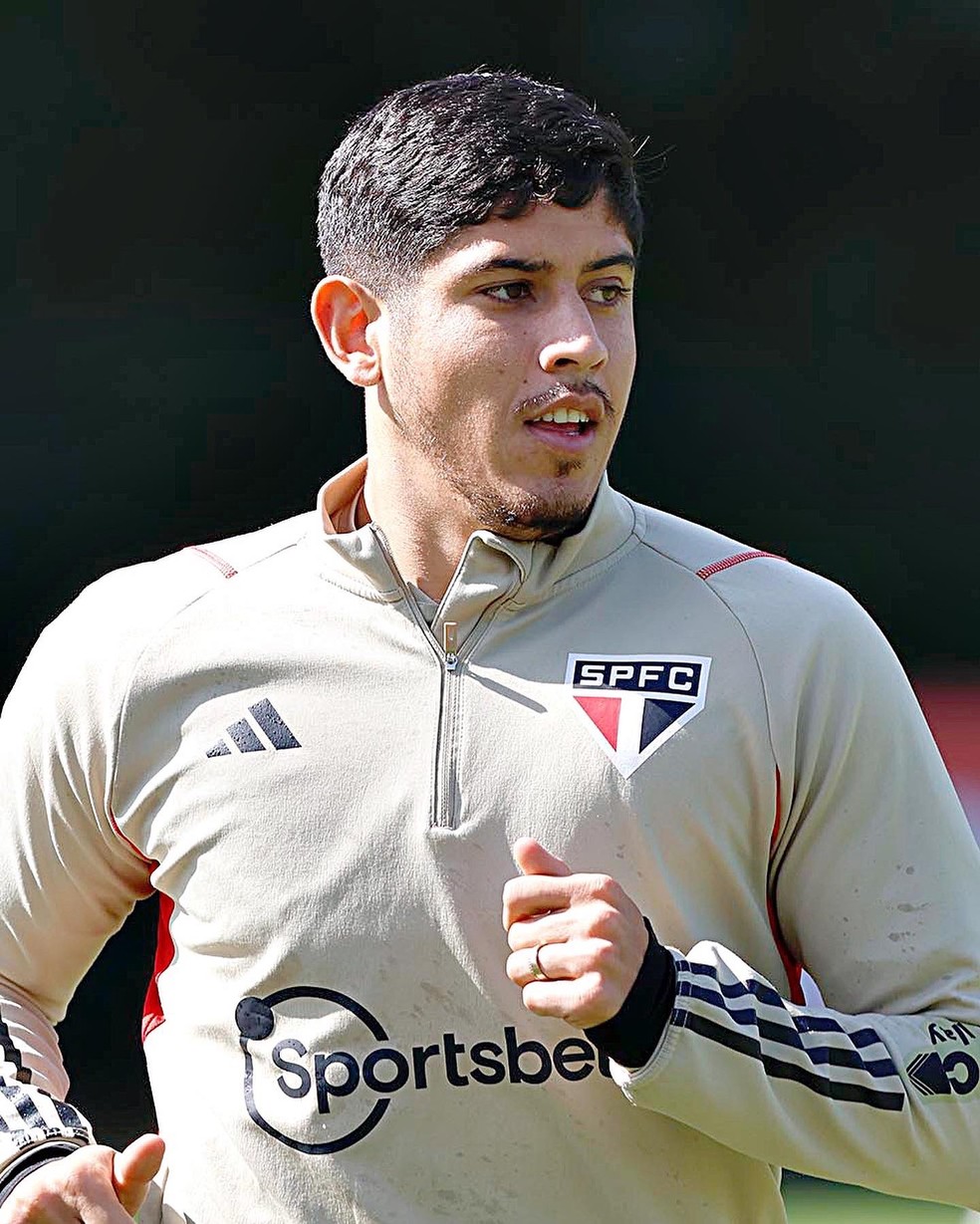 Alan Franco em treino do São Paulo — Foto: Divulgação