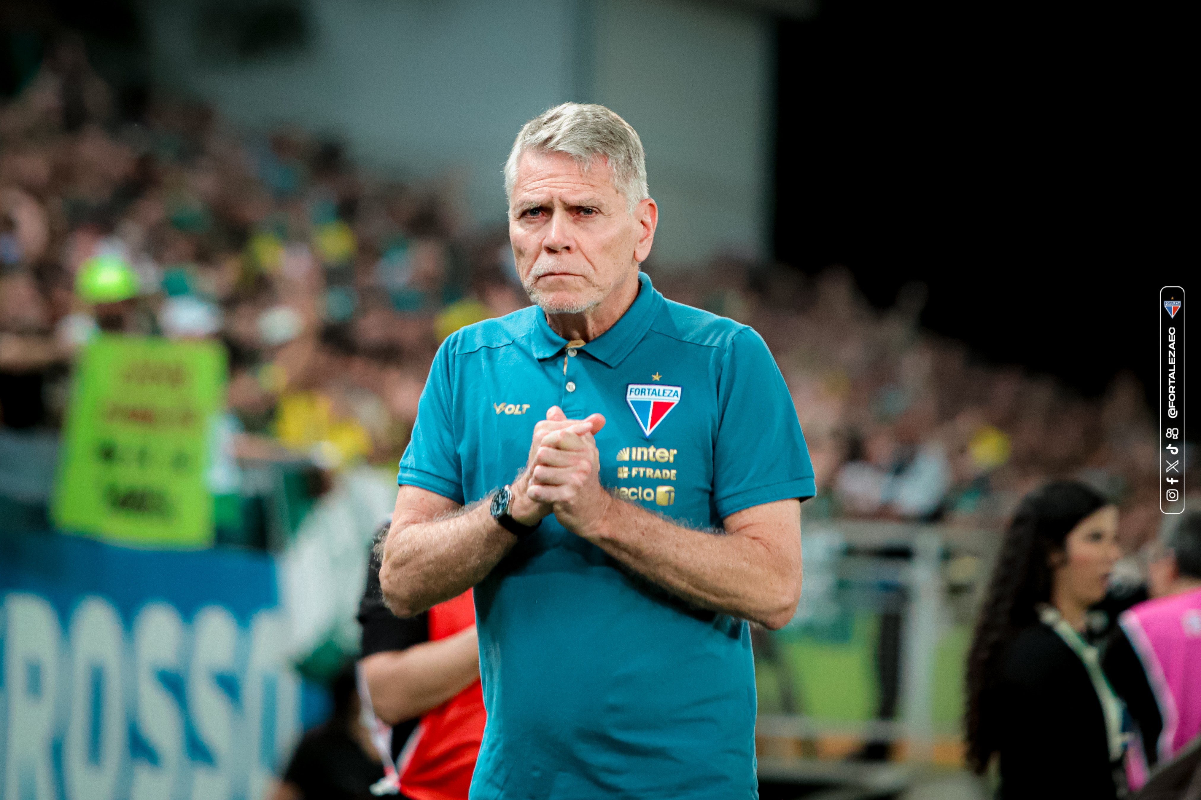 Jogadores do Fortaleza durante partida contra o Operário-PR