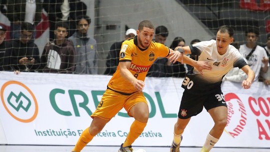Sorocaba goleia o Corinthians no clássico e se isola na liderança da Liga Futsal