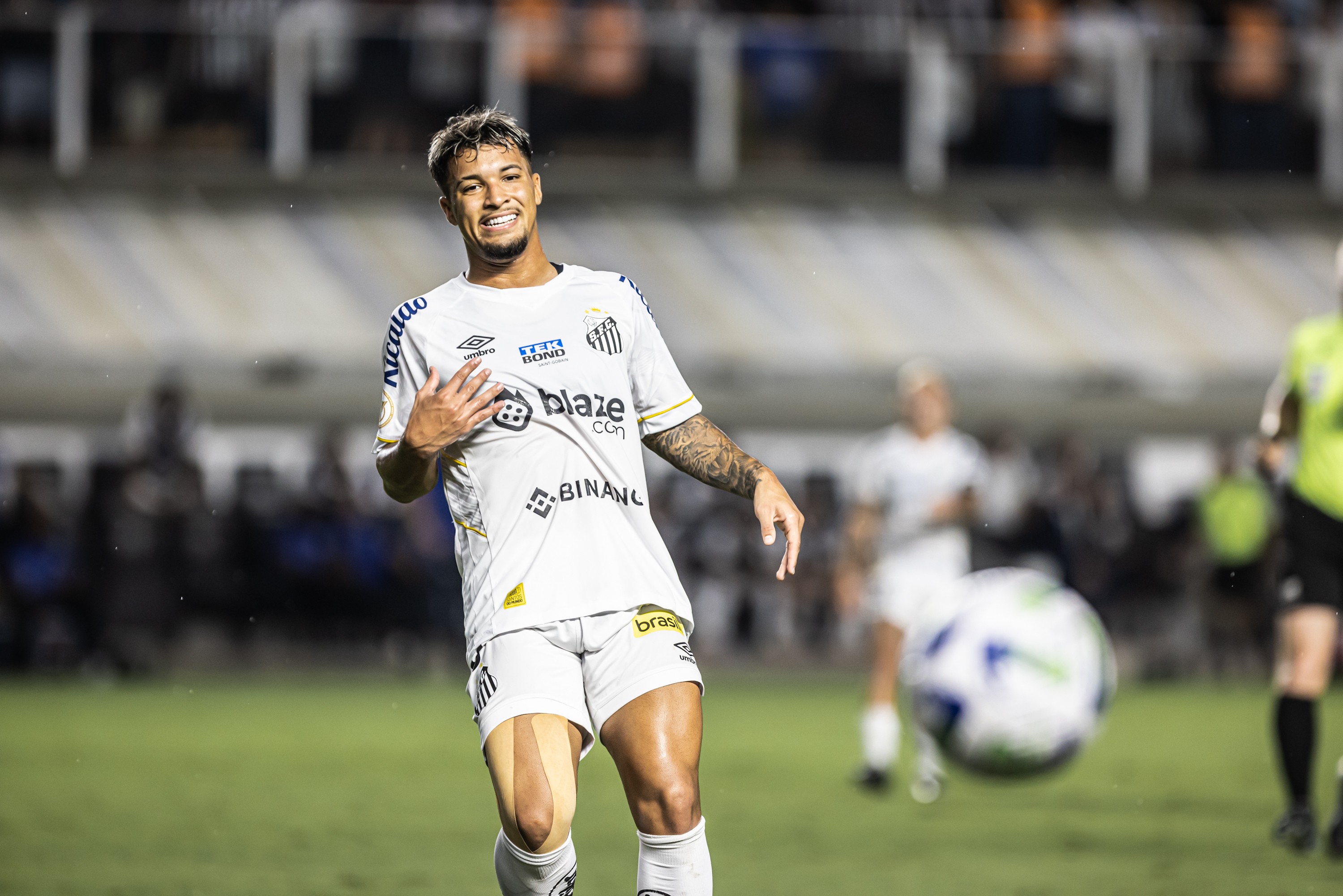 Marcos Leonardo se arrepende de indisciplina no Santos e diz: 