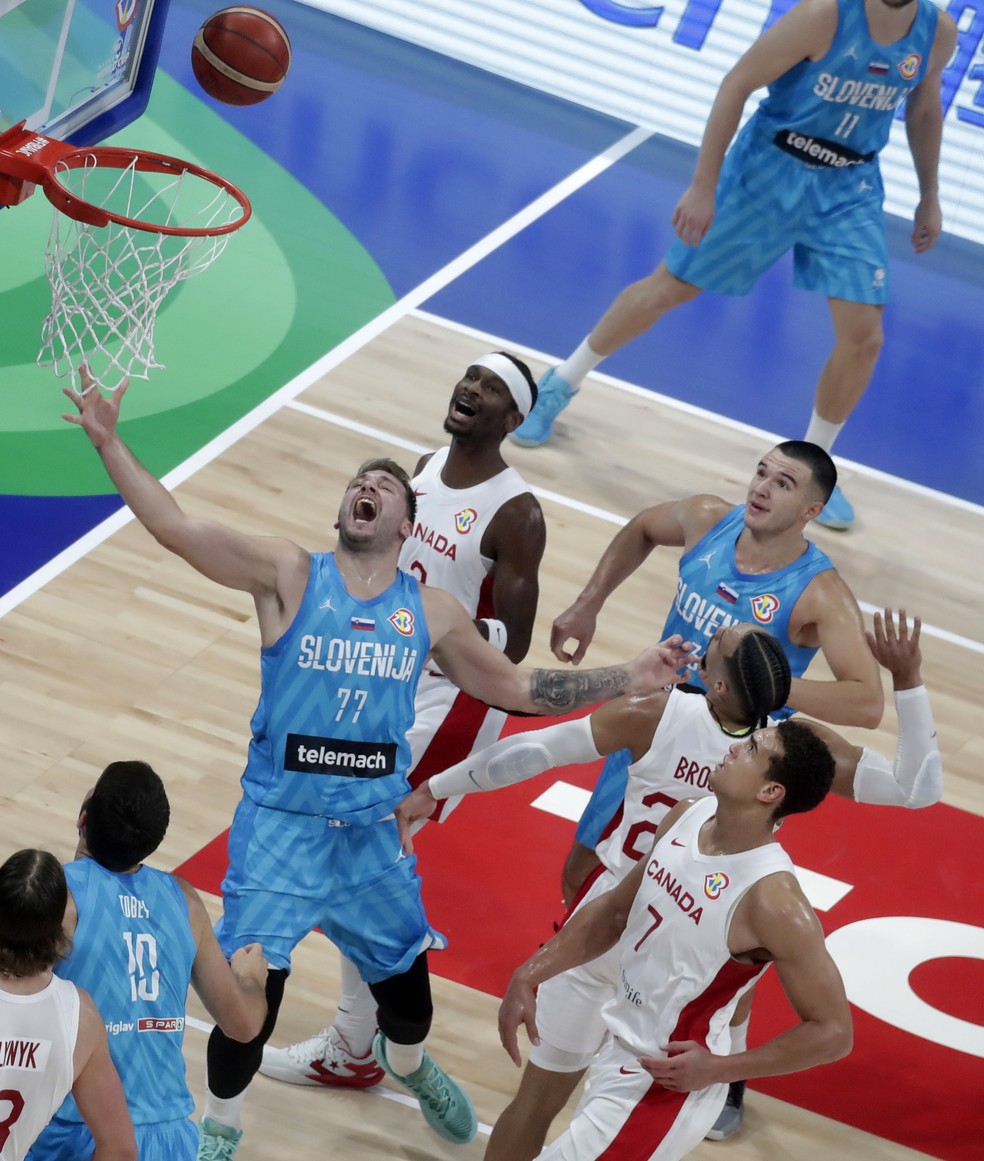 Melhor jogador da NBA, sérvio Nikola Jokic não defenderá a Sérvia no  Mundial de basquete