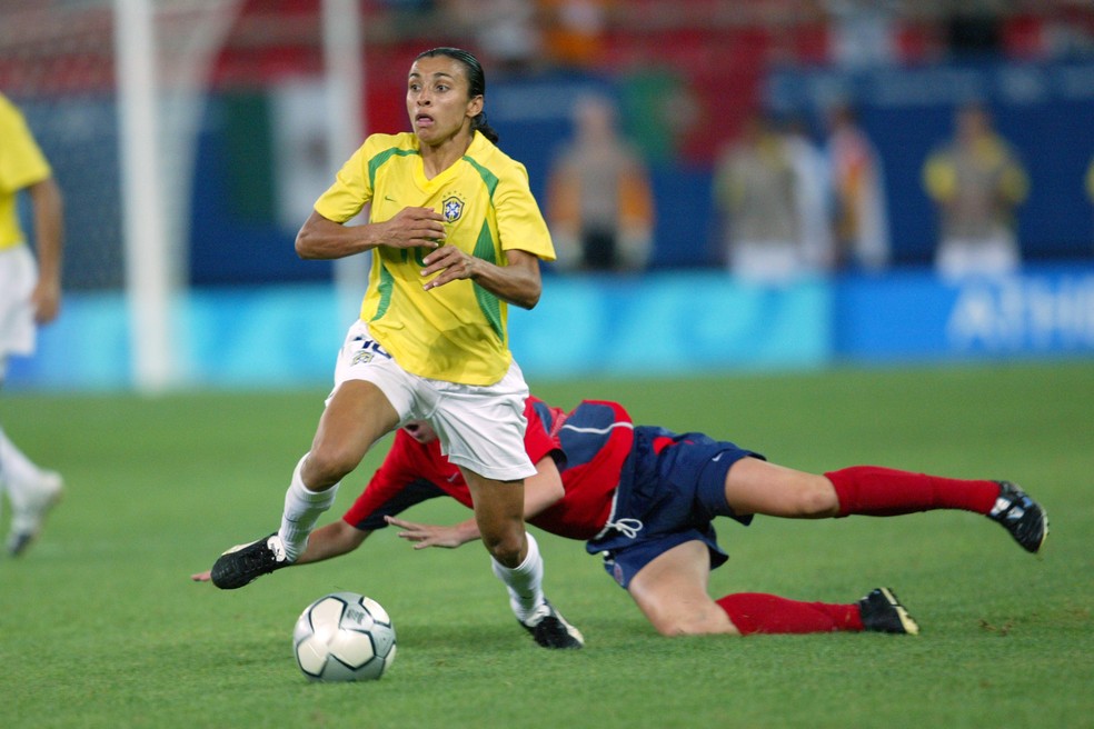 Marta em ação nas Olimpíadas de 2004 — Foto: Getty Images