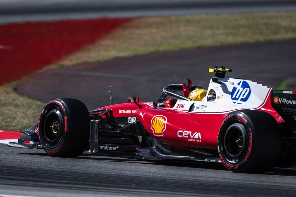 Novas rodas traseiras da Ferrari foram decisivas para vitória de Lewis Hamilton em Barcelona — Foto: Jay Hirano/SOPA Images/LightRocket via Getty Images