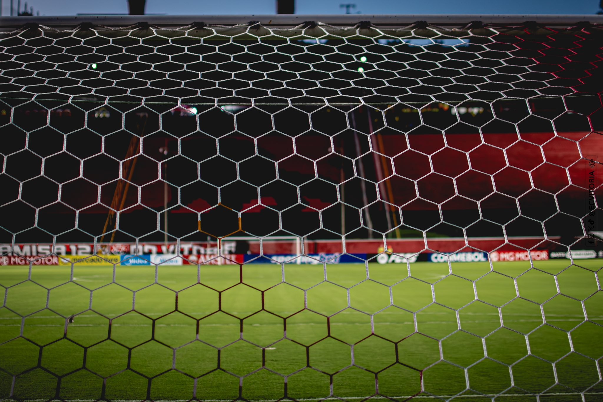 Vitória x Vasco: onde assistir ao vivo, horário e escalações