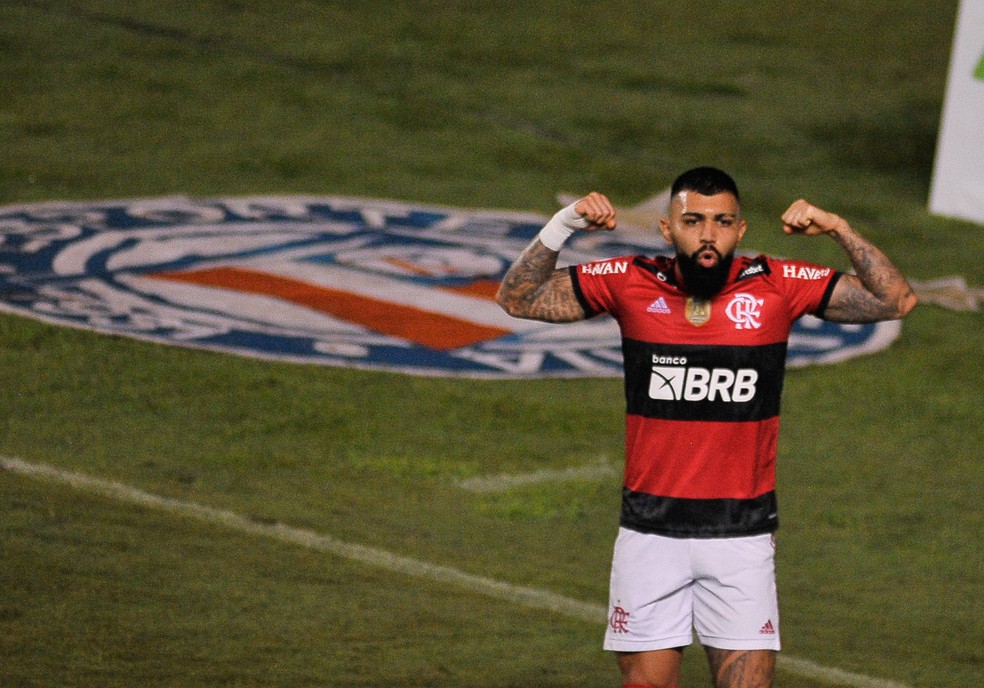 Gabigol comemora em Bahia x Flamengo — Foto: Jhony Pinho/AGIF