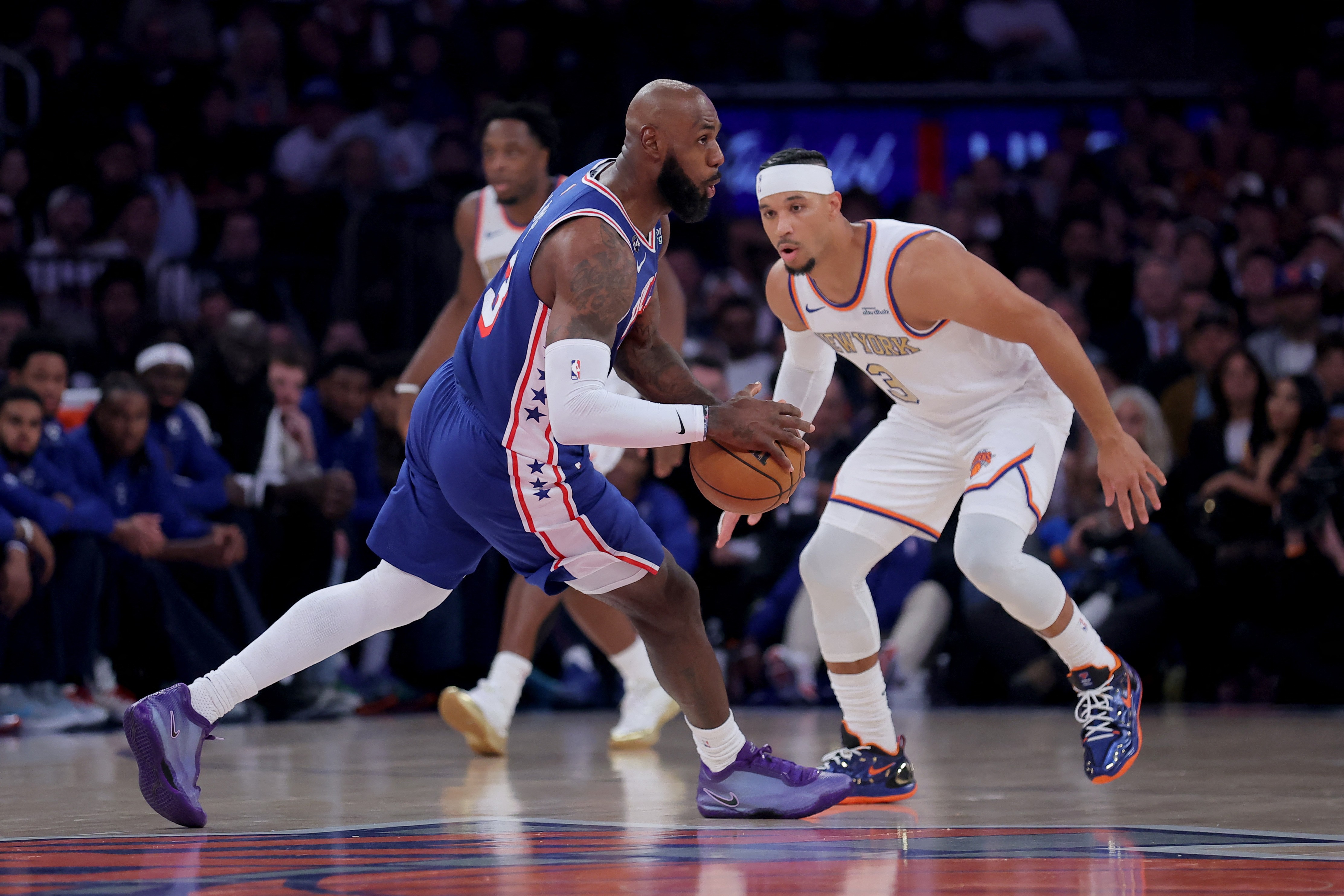 Estreia de Lebron James pelos Sixers é marcada por vitória de virada nos minutos finais