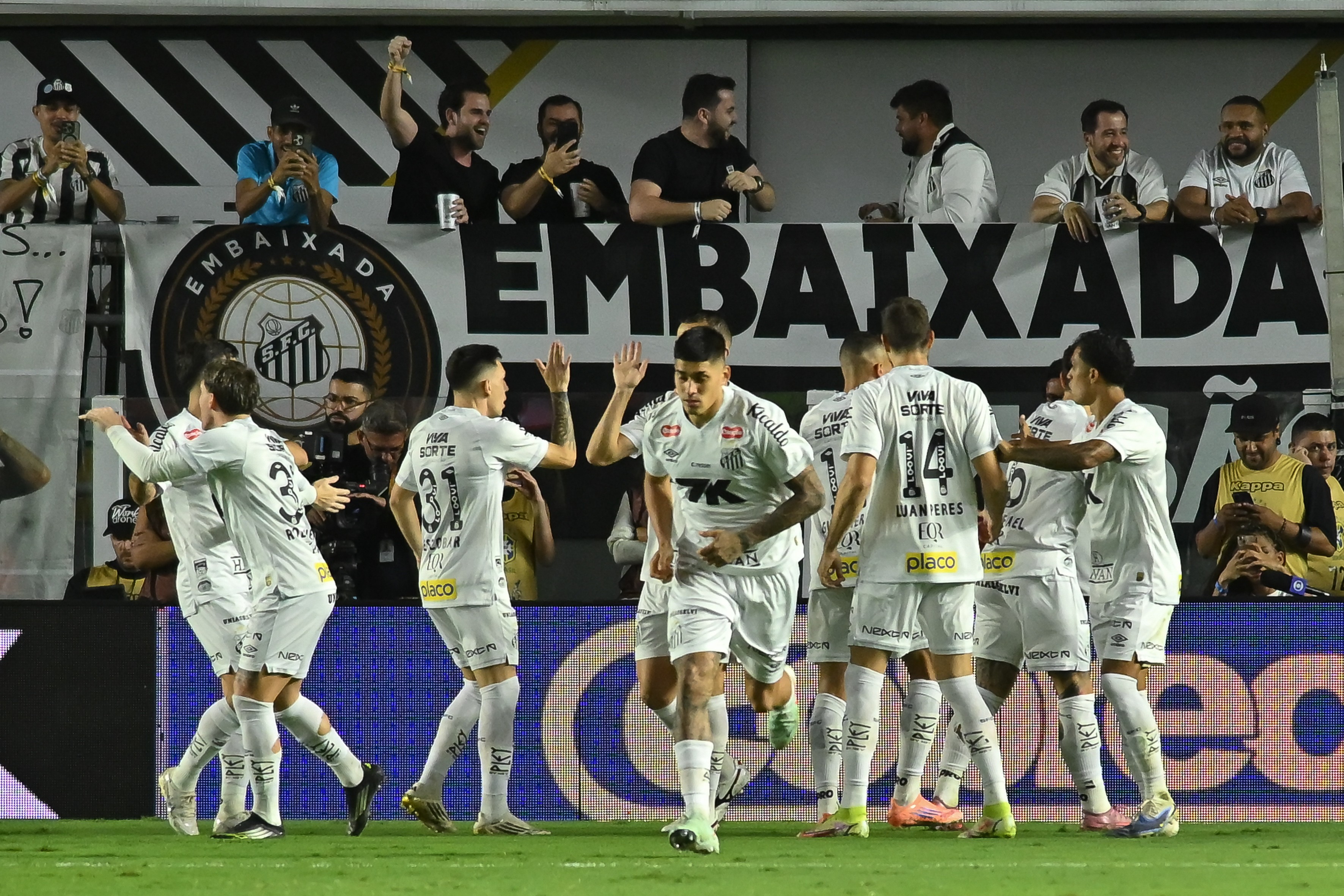Análise: Santos reage no Brasileirão com vitória em grande estilo