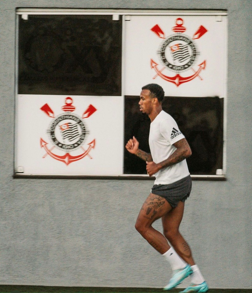 Gabriel Magalhães, zagueiro do Arsenal, treino no CT do Corinthians — Foto: Reprodução/Instagram