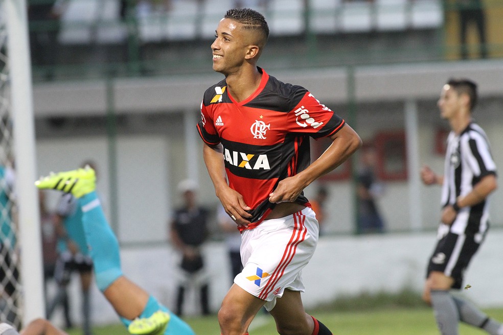 Jorge em a��o pelo Flamengo � Foto: Gilvan de Souza/Flamengo