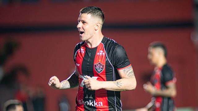 Renato Kayzer &eacute; o artilheiro do Vit&oacute;ria na Copa do Nordeste