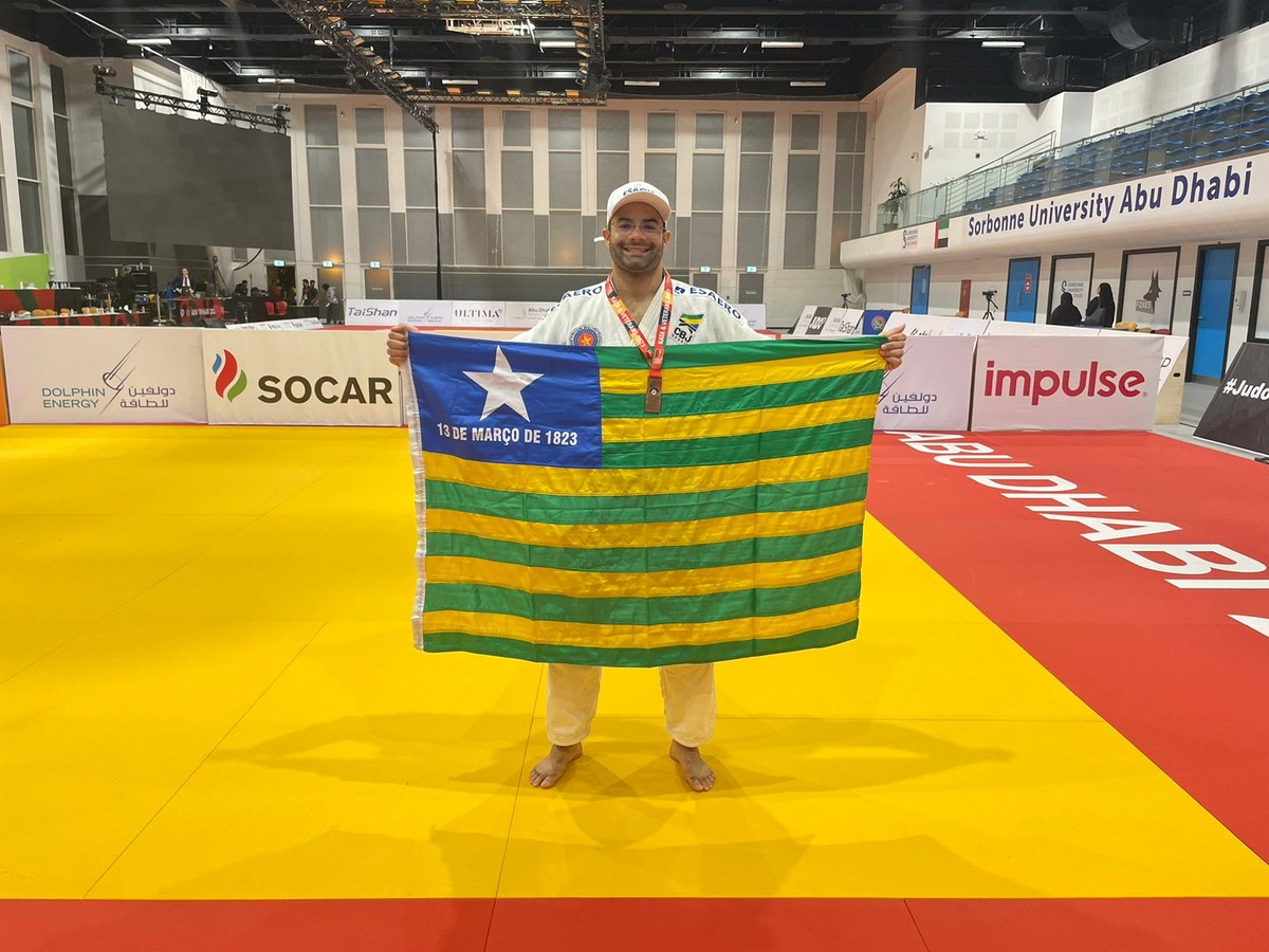 Rádio Capinzal - Enxadrista de Lacerdópolis conquista medalha de bronze no  Campeonato Sul-americano Escolar no Chile